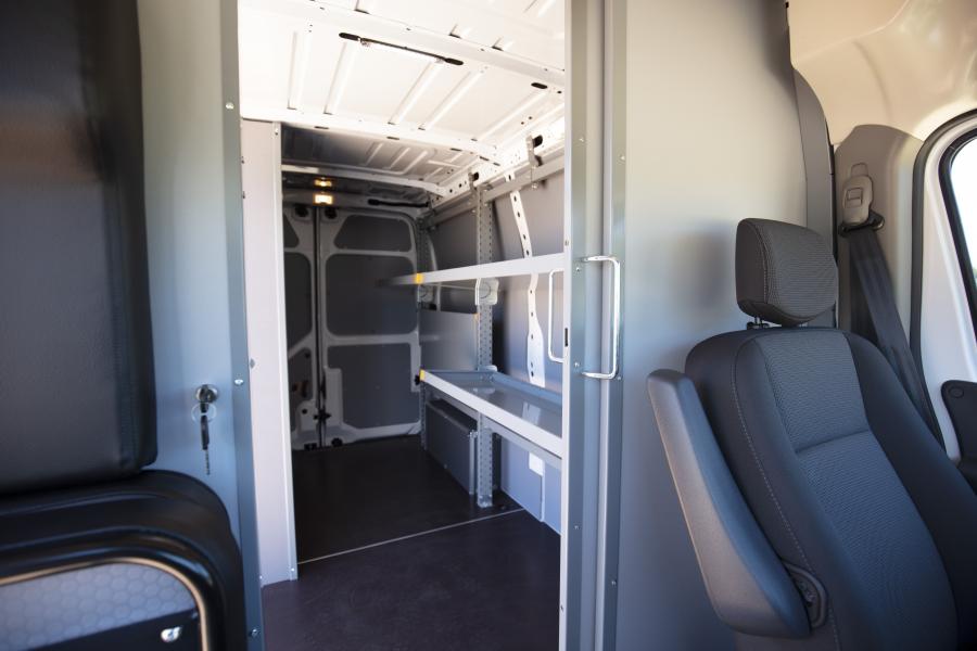 Интерьер Renault Master L2H2 Van 2019 года  (WW) (фото 12 из 16)